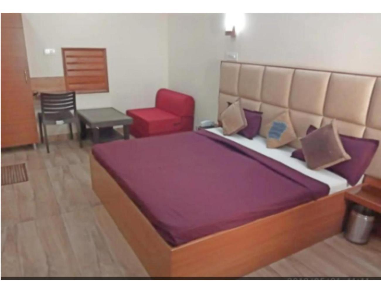 Hotel Basera Guest House, Saharanpur Exterior photo